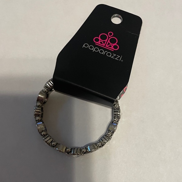 Paparazzi bracelets - Picture 6 of 7